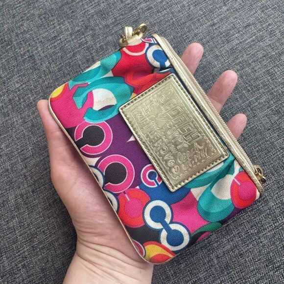 COACH Poppy Wristlet Multicolor Signature Print - Picture 4 of 10